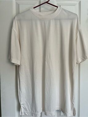 Burma Bibas Cream color T-Shirt size Small Made in Korea